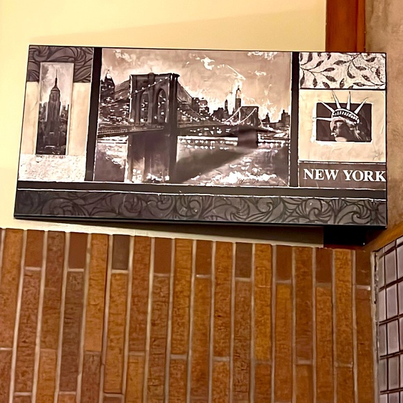VINTAGE NEWYORK HARD WOOD CANVAS PICTURE - Picture 1 of 1